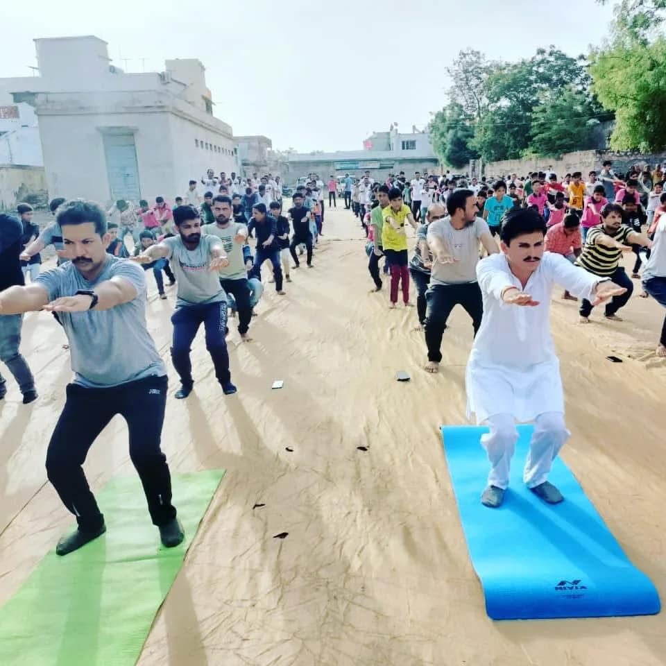 Yoga Sibir by Karan Vikama